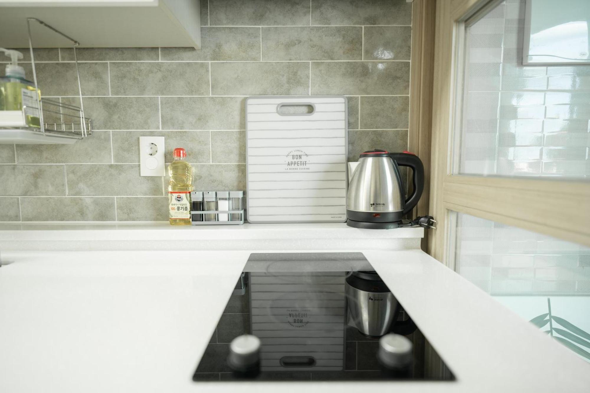 Living In Jeju Island Apartment Exterior photo